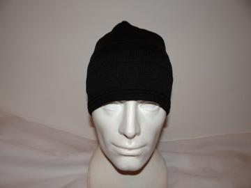 ПРОХЛАДНАЯ ШЕРСТЯНАЯ ЗИМНЯЯ ШАПКА