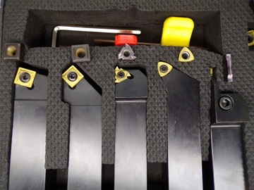 ZESTAW NOŻY TOKARSKICH 2525 25mm SKŁADANYCH OPRAWKOWYCH 25x25 18 PŁYTEK