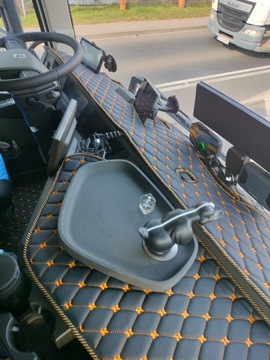 КОВРИК ДЛЯ НАСТОЛЬНОГО ОКНА VOLVO FH 4 5 AERO ТОЛСТЫЙ ЧЕХОЛ С ПРОСТРОЧКОЙ