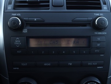 Toyota Corolla X Sedan 1.6 Valvematic 132KM 2010 Toyota Corolla 1.6 Valvematic, Salon Polska, zdjęcie 11