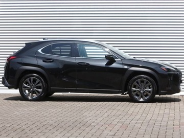 Lexus UX Crossover Facelifting 2.0 300h 199KM 2025 Od ręki - 300h F Sport Design 2.0 Hybrid Dynamic Force 199KM | 18 głośników, zdjęcie 1