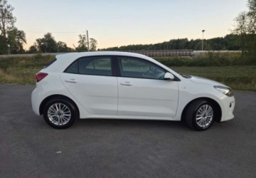 Kia Rio IV Hatchback 5d 1.2 DOHC 84KM 2017 Kia Rio Kia Rio 1.2 Edition 7 1.2 Benzyna 84KM, zdjęcie 3