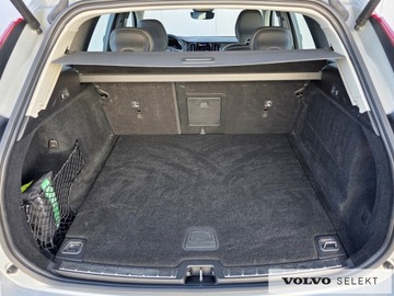 Volvo XC60 II 2023 Volvo XC 60 FV23 Plus Dark B4 B 197+14KM Aut BLIS, zdjęcie 16