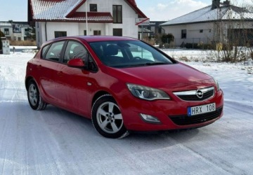 Opel Astra J Hatchback 5d 1.6 Twinport ECOTEC 115KM 2010 Opel Astra Opel Astra sport 1.6 Manual, 115 KM, 2010r 1.6 Benzyna 115KM, zdjęcie 1