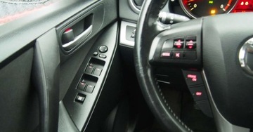 Mazda 3 II Sedan 1.6 MZR 105KM 2010 Mazda 3 1,6BenzynaNiski Udokumentowany PrzebiegSerwisowany wASOMazda-Niemcy, zdjęcie 5