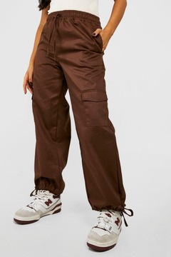 Boohoo damskie brązowe spodnie z tkaniny 44