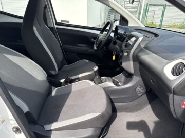 Toyota Aygo II Hatchback 3d Facelifting 1.0 VVT-i 72KM 2020 Toyota Aygo 1.0 VVT-i X-play II (2014-) 1.0 VVT-i, zdjęcie 6