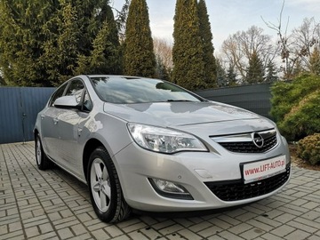 Opel Astra J Hatchback 5d 1.6 Twinport ECOTEC 115KM 2012 Opel Astra 1,6 16v 116KM Klima Isofix Tempomat, zdjęcie 2
