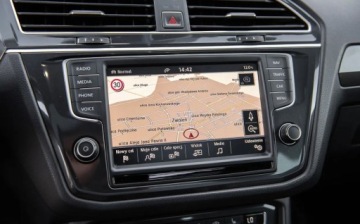 Volkswagen Tiguan II SUV 2.0 TDI BlueMotion Technology 240KM 2017 Volkswagen Tiguan 2.0BITdI 270KM R-line Fulll 4x4 Virtual Pano Camera Sko, zdjęcie 24