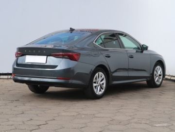 Skoda Octavia III Liftback Facelifting 1.5 TSI ACT 150KM 2020 Skoda Octavia 1.5 TSI, Salon Polska, Serwis ASO, zdjęcie 4
