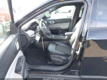 Jeep Compass II 2024 Jeep Compass Latitude 2024 2.0 Benzyna 200KM, zdjęcie 9