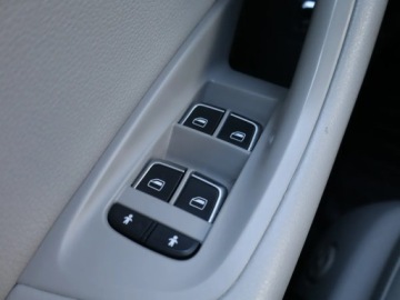 Audi A6 C7 Avant Facelifting 2.0 TDI ultra 190KM 2016 Audi A6 2.0 TDI, 187 KM, Skóra, Xenon, Bi-Xenon, zdjęcie 15