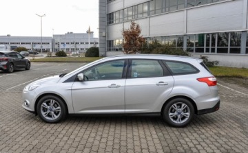 Ford Focus III Kombi 1.0 EcoBoost 100KM 2013 Ford Focus SW Salon PL 2013 r. 114 tys. km Benzyna 100KM, zdjęcie 1