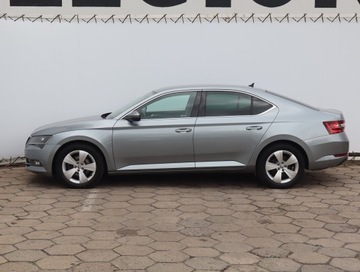 Skoda Superb III Liftback Facelifting 1.5 TSI 150KM 2019 Skoda Superb 1.5 TSI, Salon Polska, Xenon, zdjęcie 2