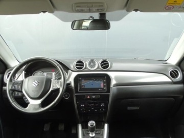 Suzuki Vitara III SUV 1.6 DDiS 120KM 2017 Suzuki Vitara Tempomat Nawigacja Kamera Cofania LED Grzane Fotele 4El., zdjęcie 14