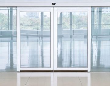 САМОКЛЕЯЩАЯСЯ ПРОКЛАДКА ДВЕРНОЙ ЩЕТКИ