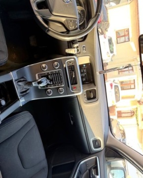 Volvo V60 I Kombi Facelifting 2.0 D4 DRIVE-E 181KM 2015 Volvo V60 2.0 Diesel 181KM, zdjęcie 9