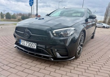 Mercedes Klasa E W213 Limuzyna Facelifting 2.0 E220d 194KM 2021 Mercedes-Benz Klasa E 2.0Cdi AMG Full Led 57.000 km 2.0 Diesel 194KM, zdjęcie 21