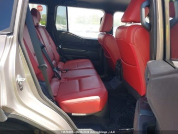 Toyota Land Cruiser VIII 2024 Toyota Land Cruiser 2024. 2.4 Benzyna 278KM, zdjęcie 13