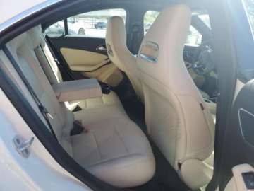 Mercedes CLA C117 2018 Mercedes-Benz CLA 250 2018 2.0 Benzyna 208KM, zdjęcie 10