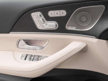 Mercedes GLS X167 SUV Facelifting 3.0 350d 313KM 2026 MERCEDES-BENZ GLS 350 d 4-MATIC AMG Line 3.0 (313KM) 2026, zdjęcie 14