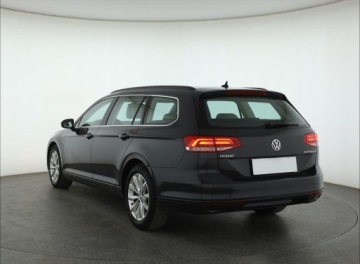 Volkswagen Passat B8 Variant 2.0 TDI BlueMotion SCR 150KM 2016 VW Passat 2.0 TDI, Automat, Navi, Klima, zdjęcie 3