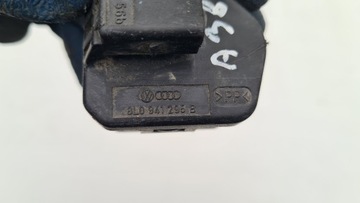 AUDI A3 8L MOTOREK REGULACE SVĚTLA PŘEDNÍ 8L0941295B