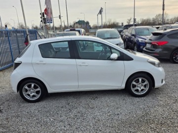 Toyota Yaris III Hatchback 5d Facelifting 1.0 VVT-i 69KM 2014 Toyota Yaris 1.0 69Ps 5Drz Biala Klimatyzacja Elektryka Alu Piekna Gwaranc, zdjęcie 29