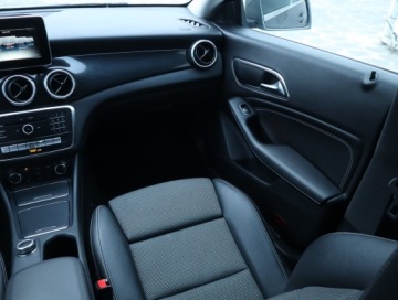 Mercedes CLA C117 Shooting Brake Facelifting 1.5 180 d 109KM 2018 Mercedes CLA 180 CDI, Automat, VAT 23%, Skóra, zdjęcie 7