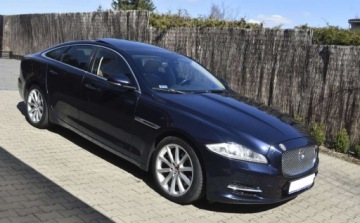 Jaguar XJ VII X351 Sedan SWB 3.0L V6D 600 275KM 2015 Jaguar XJ Jaguar XJ 3.0 V6 S Premium Luxury 3.0 Diesel 275KM, zdjęcie 2
