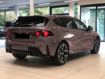 BMW Seria 1 F70 2025 BMW Seria 1 120 Sport Hatchback 1.5 (170KM) 2025, zdjęcie 1