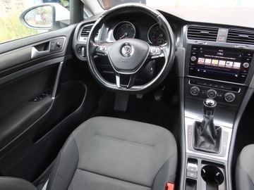 Volkswagen Golf VII Variant Facelifting 1.6 TDI-CR DPF BMT 115KM 2017 VW Golf 1.6 TDI, Navi, Klima, Klimatronic, zdjęcie 6