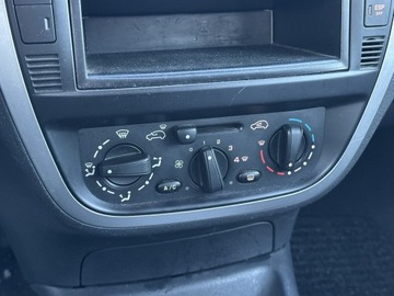 Citroen C2 1.1 i 61KM 2009 Citroen C2 1.1 60KM 2009r klima, bagażnik, zdjęcie 12