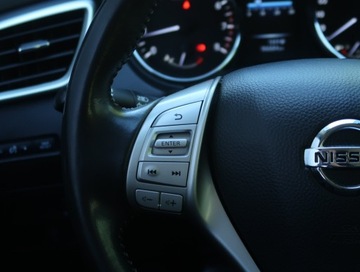 Nissan Qashqai II Crossover 1.2 DIG-T 115KM 2016 Nissan Qashqai 1.2 DIG-T, Salon Polska, Klima, zdjęcie 16