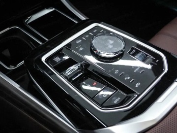 BMW Seria 7 G70 Sedan Plug-In 3.0 M60e 571KM 2025 BMW Seria 7 M760e xDrive Sedan 3.0 (571KM) 2025, zdjęcie 12