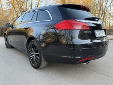 Opel Insignia I Sports Tourer 2.0 CDTI ECOTEC 160KM 2010 Opel Insignia Cosmo Sport Tour 2.0 CDTI 160KM Navi, zdjęcie 4