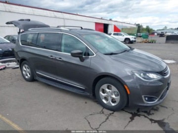 Chrysler Pacifica II 2018 Chrysler Pacifica Hybrid Touring L 2018 3.6 Hybryda 287KM, zdjęcie 6