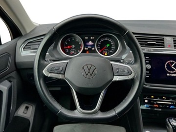 Volkswagen Tiguan II SUV Facelifting 1.5 TSI 150KM 2021 Volkswagen Tiguan 1.5 TSI EVO Life DSGAppPerlaSalon PolskaFaktura 23, zdjęcie 24