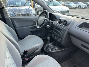 Ford Fiesta VI 1.3 70KM 2002 Ford Fiesta 1.3 benzyna 70KM/5drzwi/Salon Polska, zdjęcie 12
