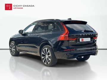 Volvo XC60 II 2022 Volvo XC 60 Plus Dark B5 AWD (250 14 KM) AUT ACC Blis CTA Harman Kamera F, zdjęcie 2