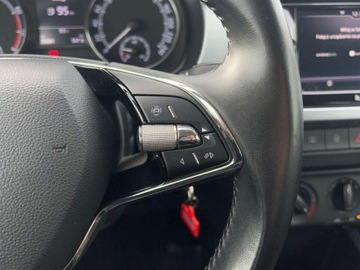 Skoda Fabia III Kombi Facelifting 1.0 TSI 95KM 2021 Skoda Fabia 1.0 TSI 95KM Ambition SalonPL SerwisASO Led SmartLink FV23 95KM, zdjęcie 19