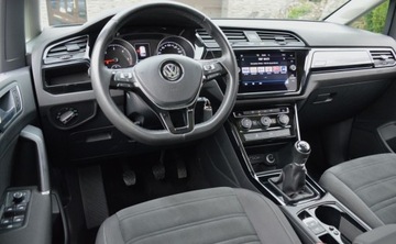Volkswagen Touran III 2.0 TDI 150KM 2019 Volkswagen Touran 2,0 TDI 150 KM FULL LED HIGH-LINE Alcantara Nawigacja 2.0, zdjęcie 18