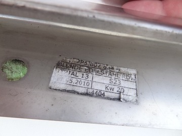 LIŠTA CHRÓM NÁRAZNÍKU ZADNÍ 7P5807834B PORSCHE CAYENNE 7P5 10-14