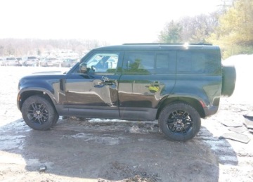 Land Rover Defender IV (L663) 90 2.0 i4P 300KM 2025 Land Rover Defender 2025r., 110 P300, 2L, od ubezpieczalni 2.0 Benzyna, zdjęcie 7