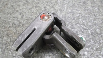 KŘIŽÁK SLOUPCE ŘÍDÍCÍ TOYOTA COROLLA VERSO II 2.2 D4D 177KM 2ADFHV