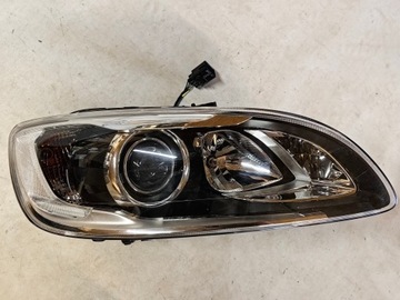 VOLVO V60 S60 LIFT- XENON SKRĘTNY PRAWY POLECAM