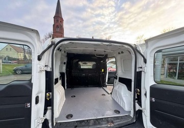 Fiat Doblo III Cargo 1.3 Multijet II 16v 90KM 2016 Fiat Doblo Fiat Doblo 1.3 16V Multijet Active 1.2 Diesel 90KM, zdjęcie 16