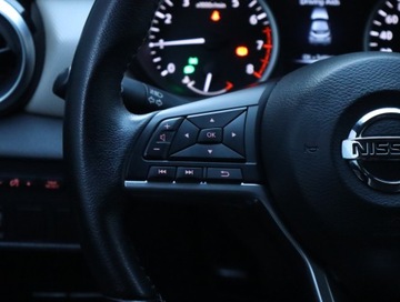 Nissan Micra V 0.9 IG-T 90KM 2017 Nissan Micra 0.9 IG-T, Salon Polska, Serwis ASO, zdjęcie 18