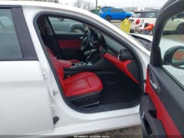 Alfa Romeo Giulia II Sedan Facelifting 2.0 Turbo 280KM 2020 Alfa Romeo Giulia ALFA ROMEO GIULIA SPORT RWD 2.0 Benzyna 280KM, zdjęcie 8