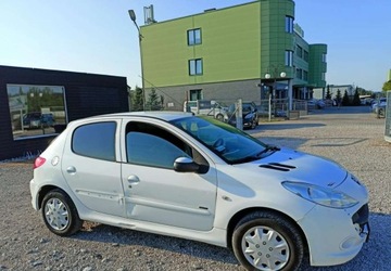 Peugeot 206 Hatchback 5d + 1.4 75KM 2011 Peugeot 206 plus Peugeot 206 plus 206 1.4 Presence 1.4 Benzyna 75KM, zdjęcie 5